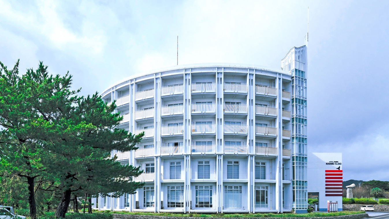 ueenによるEV導入プロジェクトが鹿児島県離島のホテルで始動